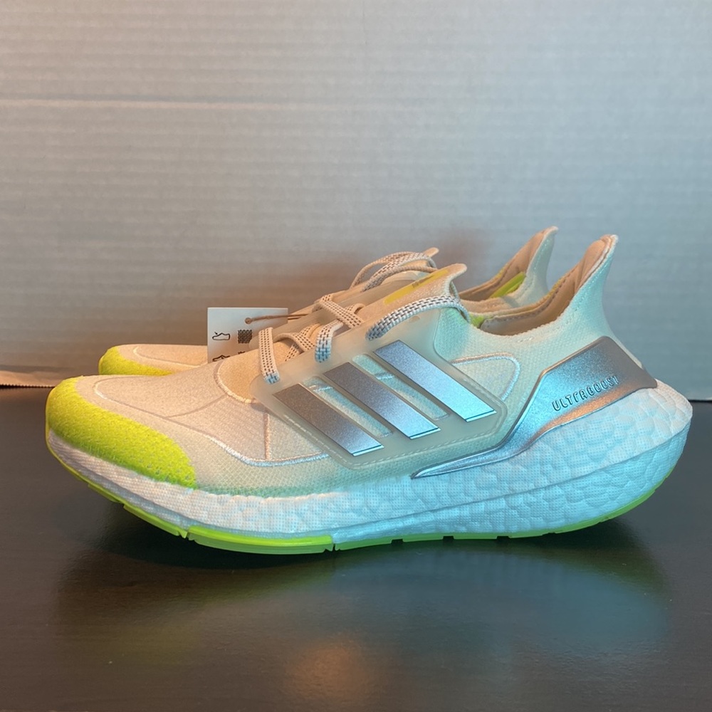 New Adidas x Ivy Park Ultraboost Off White Size 6 - Picture 3 of 12